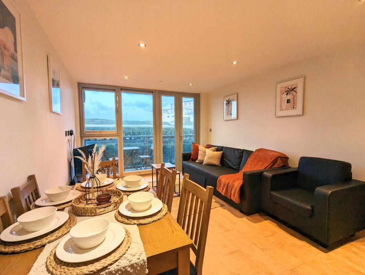 Apartment 100M From Fistral Beach- Underground Parking-Surf Shower & Locker- Sleeps 6 Ньюки Экстерьер фото